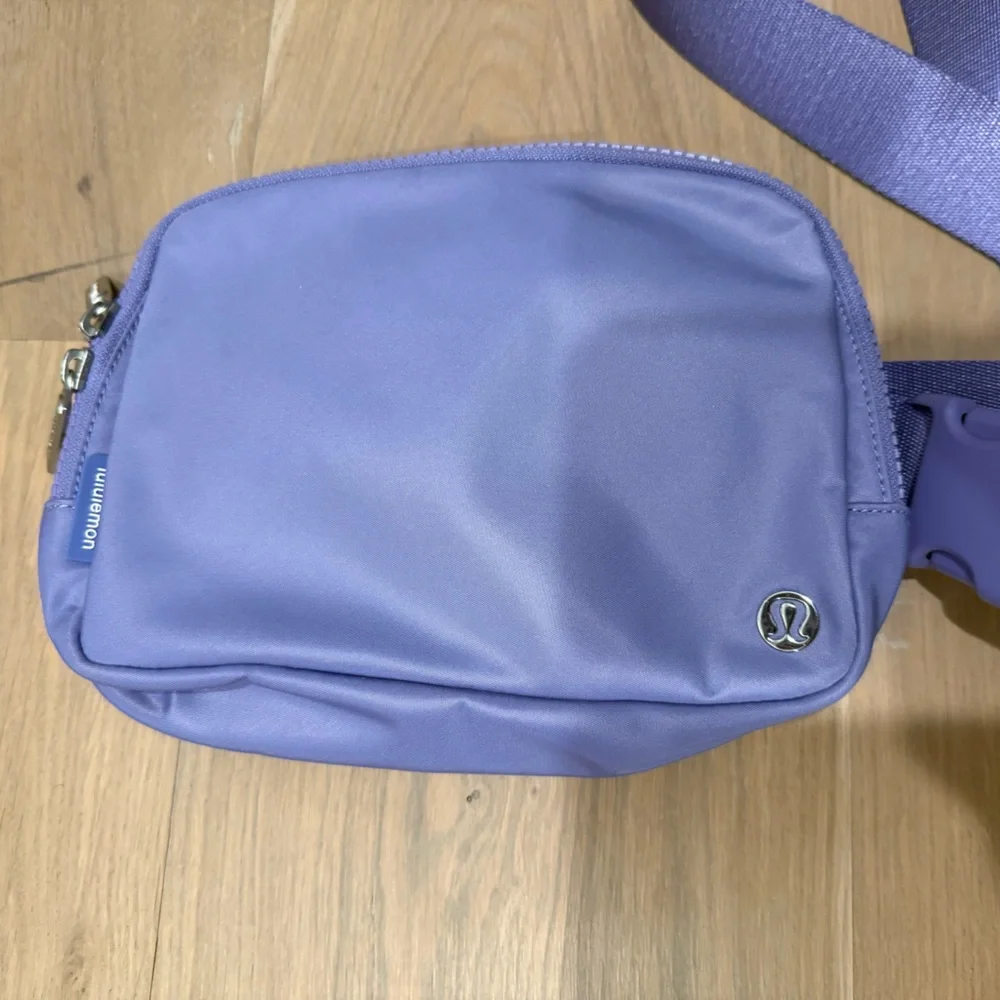 Purple Lululemon 2L Belt Bag - Picture 2 of 5